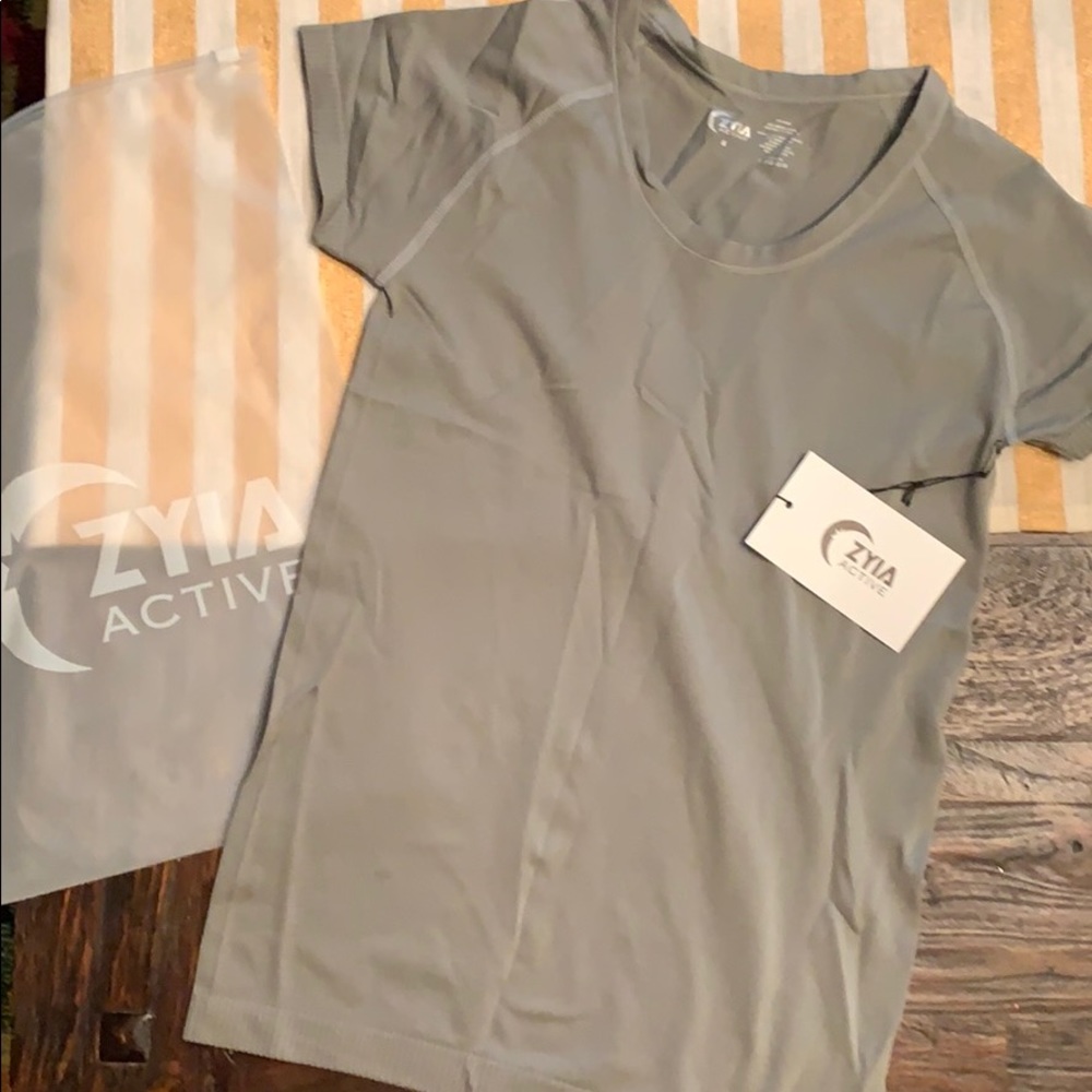 Zyia workout Tee